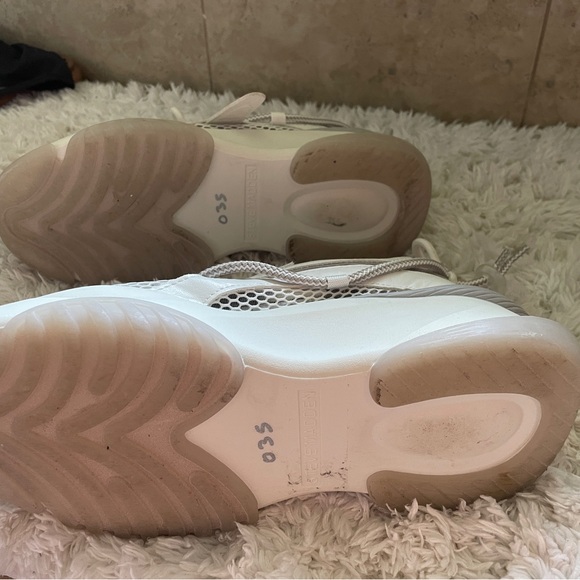 Steve Madden Possession White/Silver Sneakers Tennis Dad Shoe - Picture 3 of 7